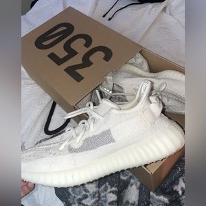 Yeezy Boost 350 V2 'Bone'